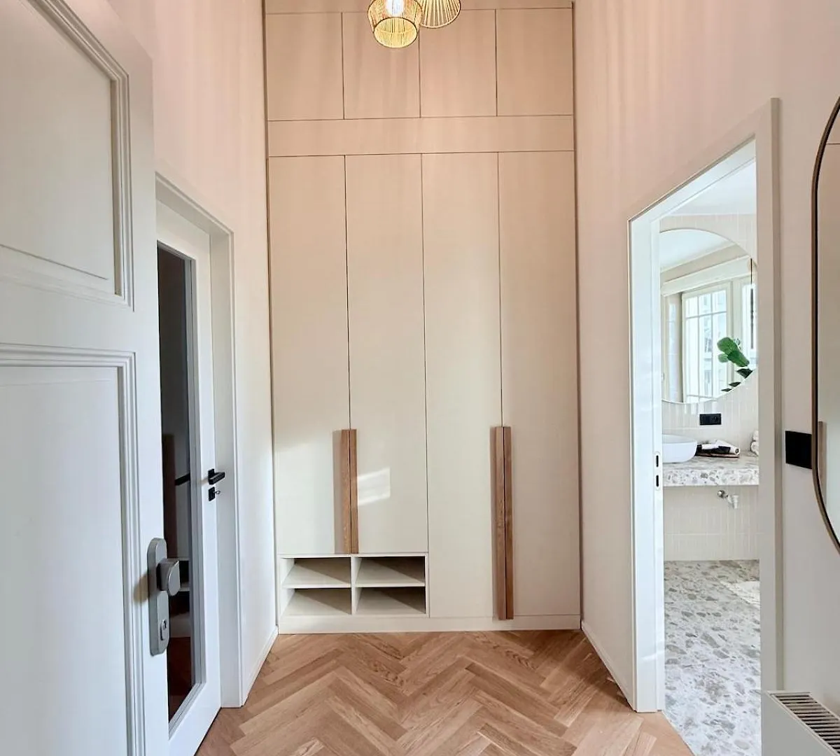 Luxury New Apartment With Balcony Steps From Wenceslas Square Prague