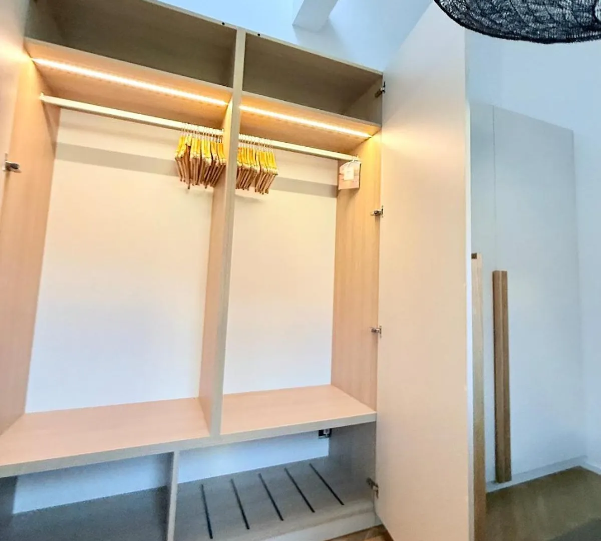 Luxury New Apartment With Balcony Steps From Wenceslas Square Prague