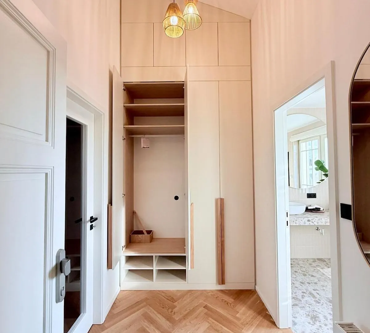 Luxury New Apartment With Balcony Steps From Wenceslas Square Prague