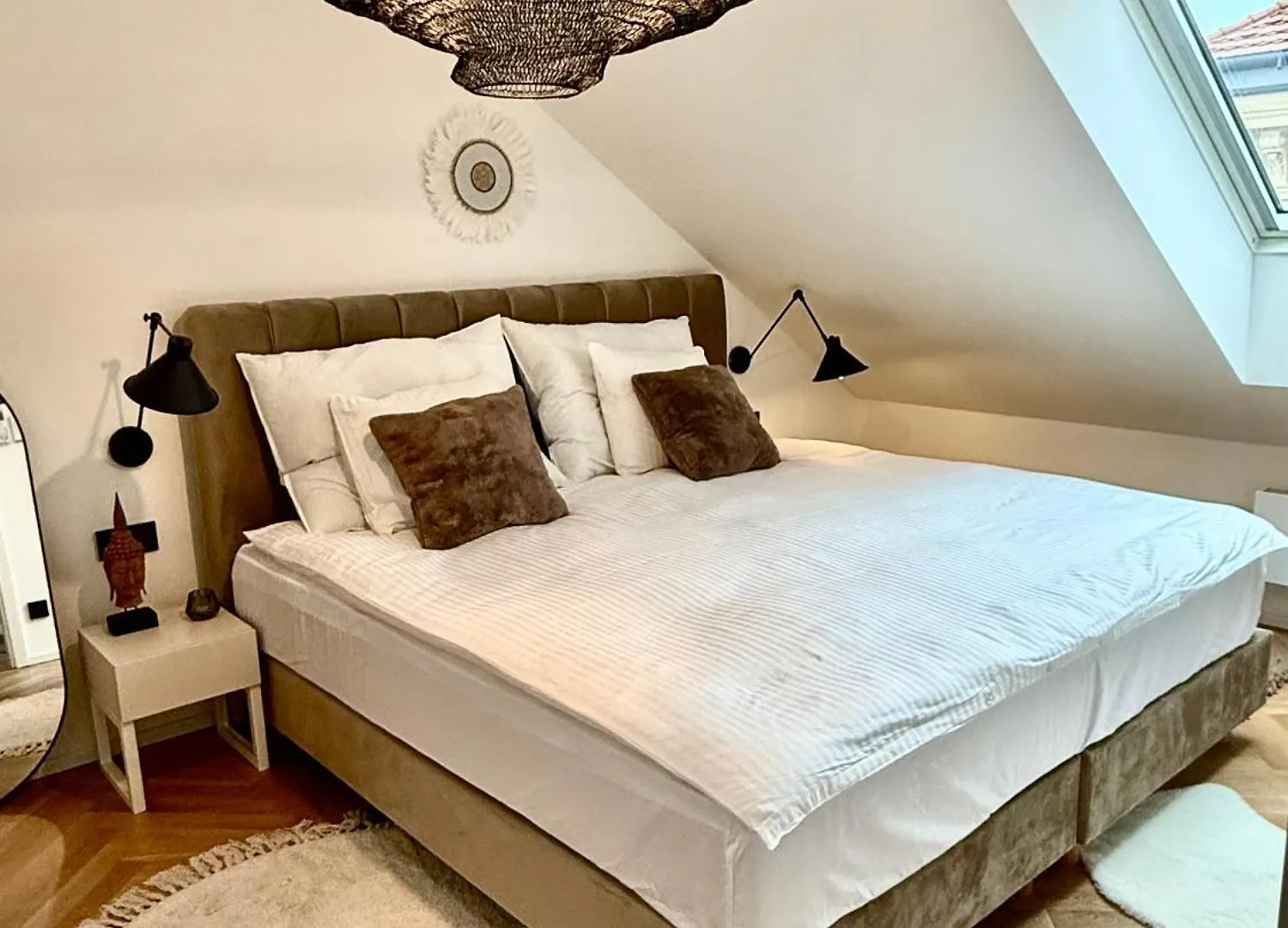 Luxury New Apartment With Balcony Steps From Wenceslas Square Prague 0*,