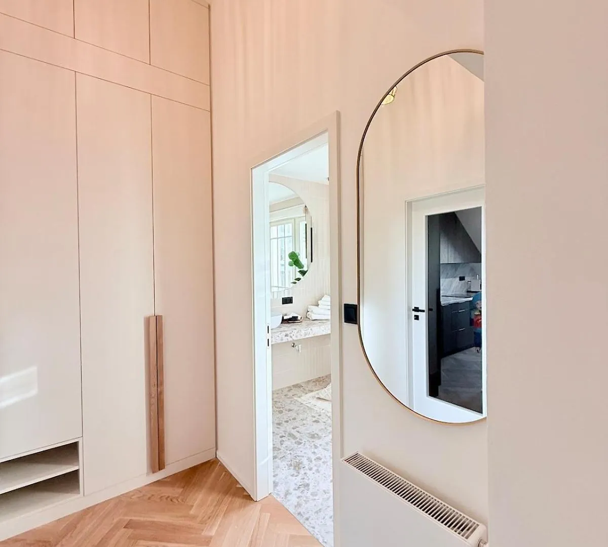 Luxury New Apartment With Balcony Steps From Wenceslas Square Praag